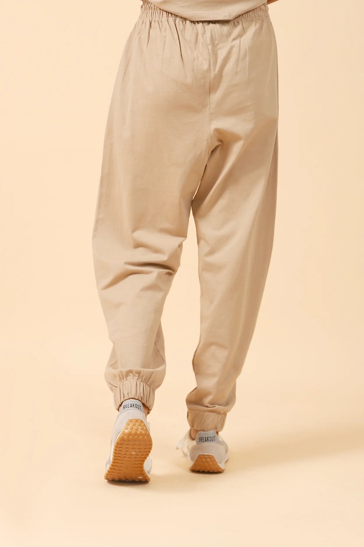BASIC JOGGER PANTS